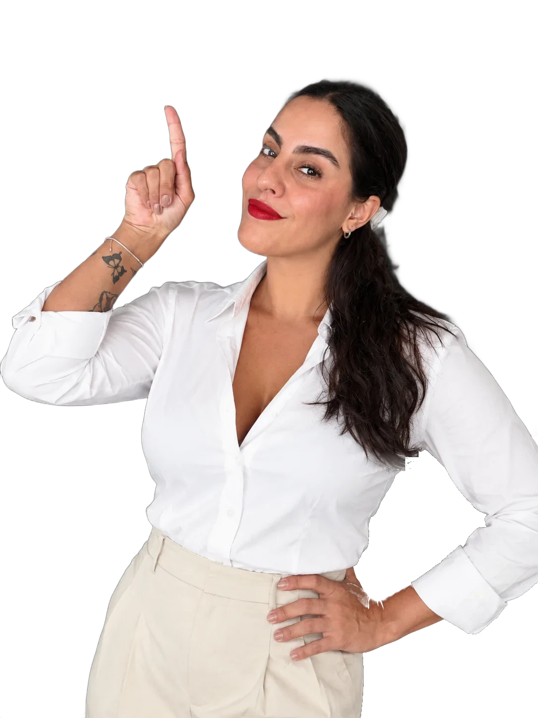 Fernanda Valladares, asesora de imagen, señalando hacia arriba